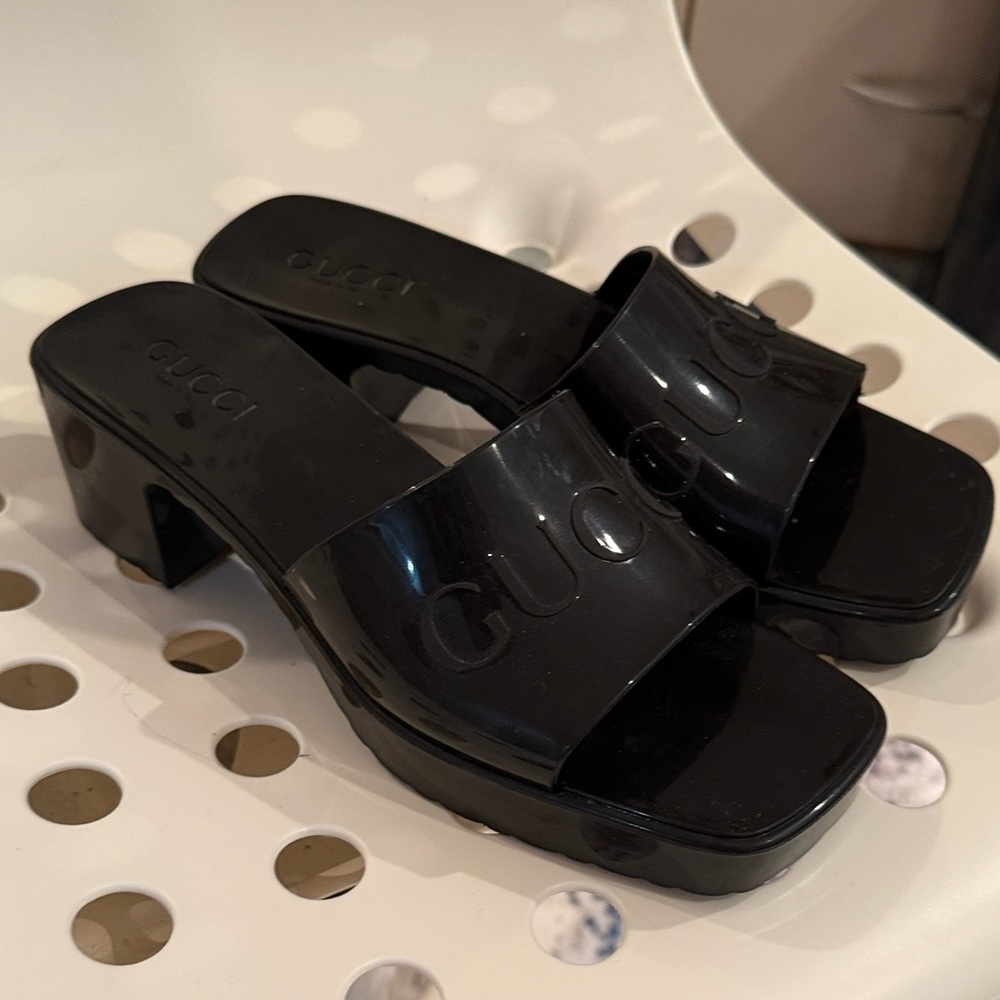 Gucci Glossy Black Women's Mules